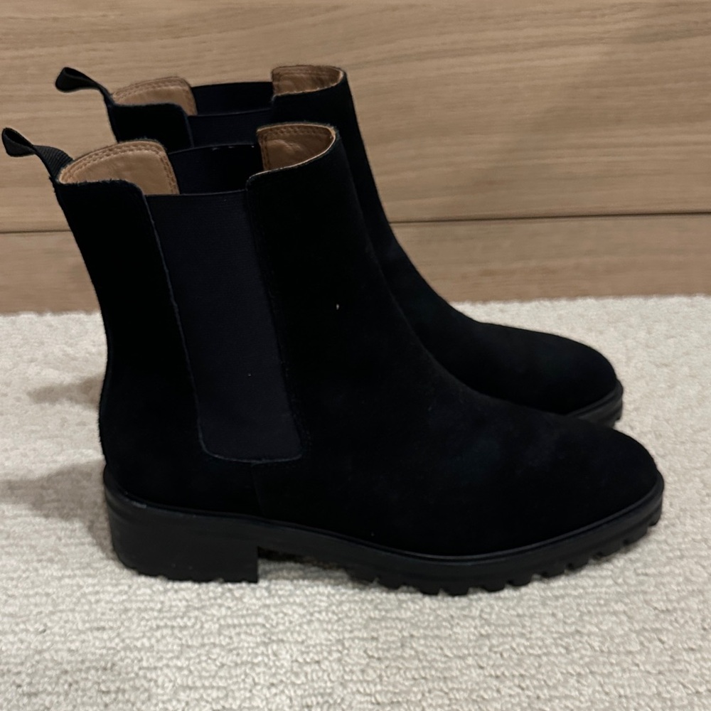 Quince lug sole Suede Chelsea Boots, black, 9, worn a couple of times!